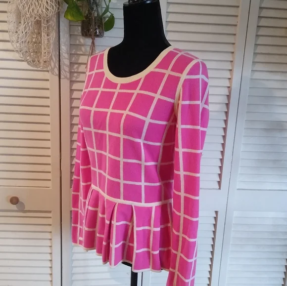 Banana Republic Pink Grid Peplum Sweater 100% Cotton Size Small - Picture 2 of 7